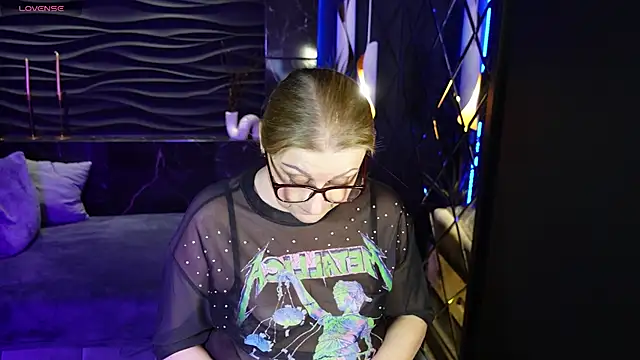 AlexandraKind online show from February 19, 11:46 pm