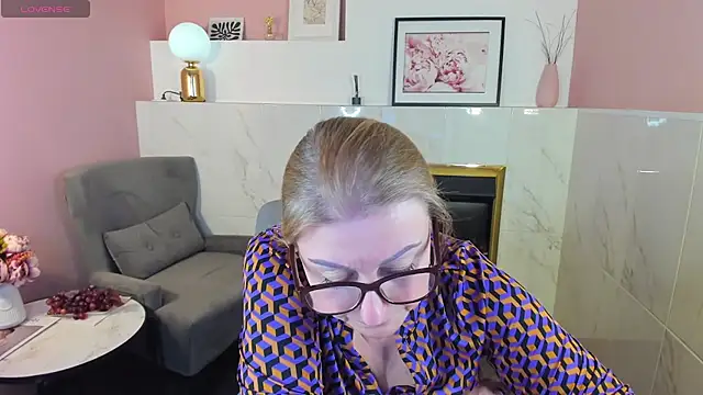 AlexandraKind online show from February 27, 3:47 am