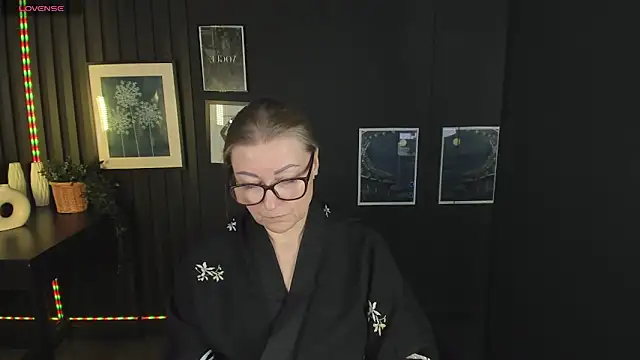 AlexandraKind online show from March 7, 12:04 am