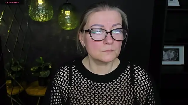 AlexandraKind online show from March 8, 8:46 pm