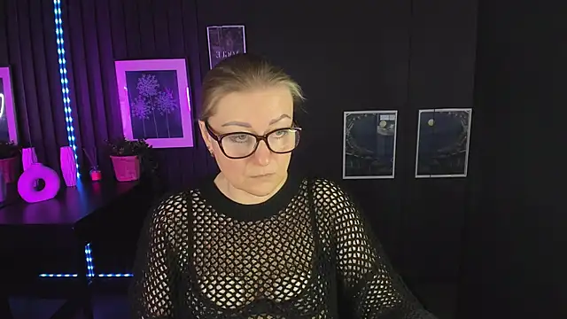 AlexandraKind online show from March 10, 1:43 pm