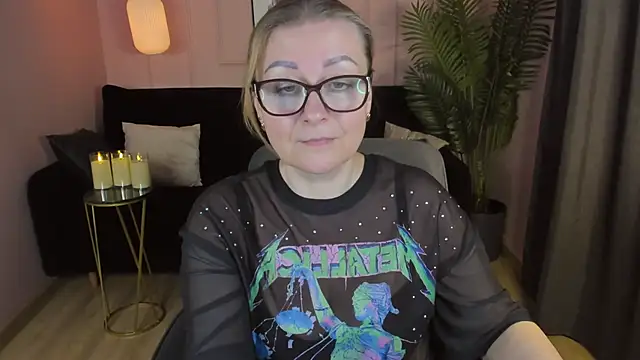 AlexandraKind online show from March 12, 9:34 am