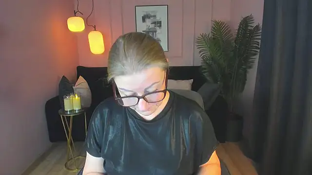 AlexandraKind online show from March 17, 4:54 pm