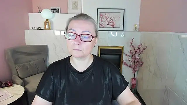 AlexandraKind online show from September 13, 1:33 pm