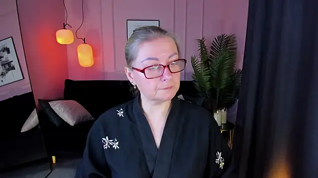 AlexandraKind online show from September 21, 1:35 pm