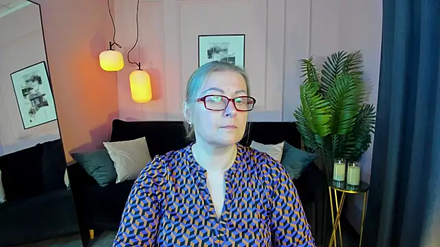 AlexandraKind online show from October 8, 1:42 pm