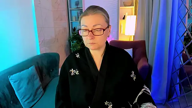 AlexandraKind online show from November 20, 8:52 pm