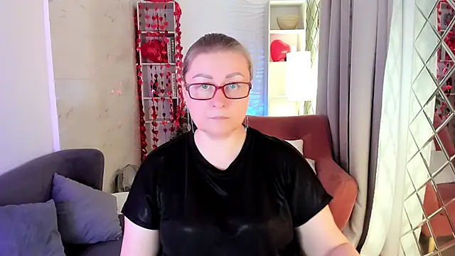 AlexandraKind online show from February 18, 8:38 pm