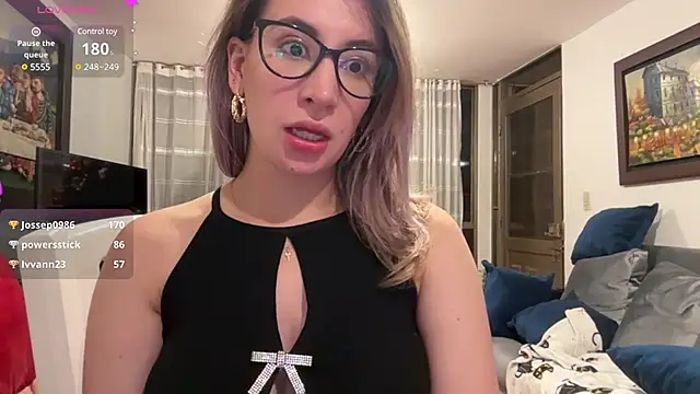 Gabby cruz  online show from December 13, 12:53 am