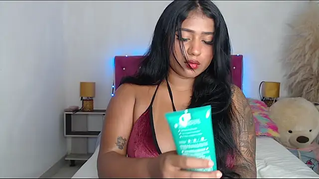 Snapshot of alinakiss chatting on September 21, 10:22 pm alinakiss online show from September 21, 10:22 pm