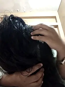 Magical Girl- online show from November 4, 3:27 am