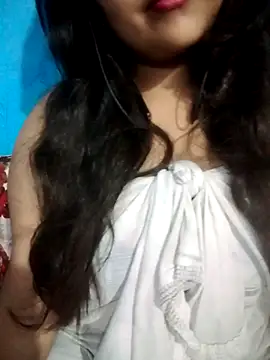 Love-Veronica online show from May 9, 6:24 pm