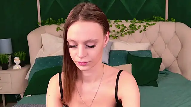 RebeccaMartons online show from March 17, 3:14 am