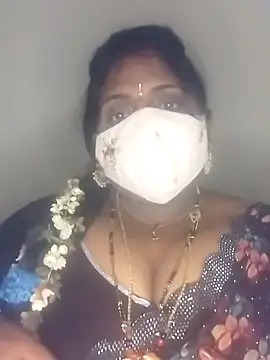 Sexy Radhikaa online show from February 16, 4:21 pm