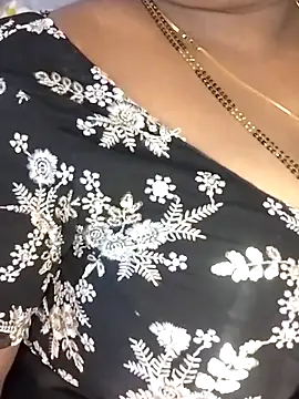 Sexy Radhikaa online show from May 26, 1:12 am