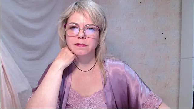 sweetsunset11 online show from March 7, 3:36 am