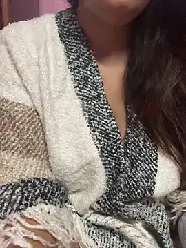 Snapshot of _nishalove19 chatting on December 17, 7:31 pm nishalove19 online show from December 17, 7:31 pm