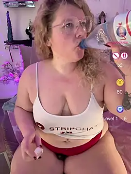 CurvyAnonymousGirl89 online show from May 31, 6:42 am