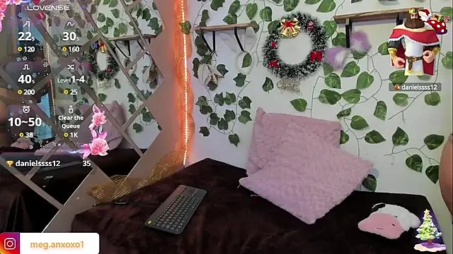 Megan sophia2 online show from December 17, 5:04 pm