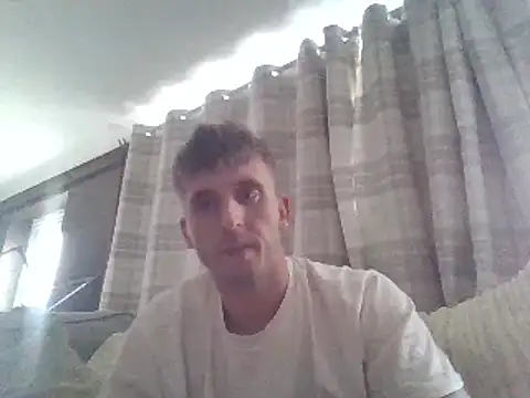 Snapshot of freddie90908 chatting on December 3, 10:50 am freddie90908 online show from December 3, 10:50 am