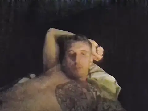 Snapshot of freddie90908 chatting on December 9, 3:50 am freddie90908 online show from December 9, 3:50 am