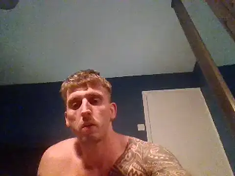 Snapshot of freddie90908 chatting on December 9, 9:37 pm freddie90908 online show from December 9, 9:37 pm