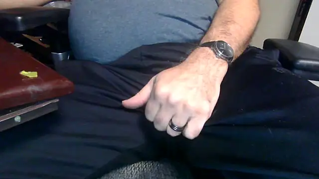 thickdaddy59 online show from December 23, 1:40 am