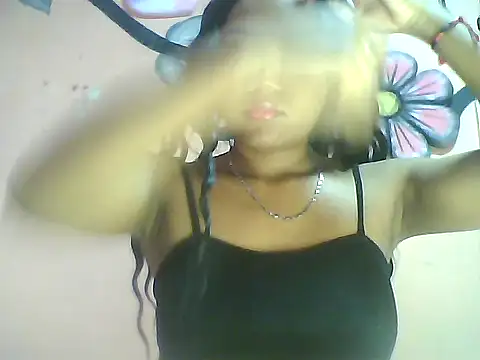 Snapshot of Fariana01 chatting on January 18, 7:48 pm Fariana01 online show from January 18, 7:48 pm