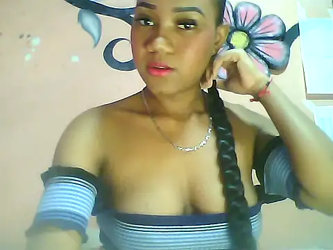 Snapshot of Fariana01 chatting on February 9, 8:34 pm Fariana01 online show from February 9, 8:34 pm