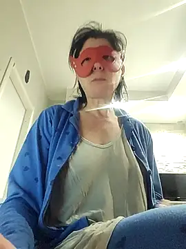 Snapshot of Vagabondainnamorata chatting on February 6, 3:55 am Vagabondainnamorata online show from February 6, 3:55 am