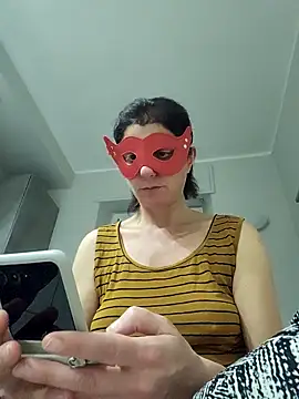 Snapshot of Vagabondainnamorata chatting on February 17, 7:09 pm Vagabondainnamorata online show from February 17, 7:09 pm