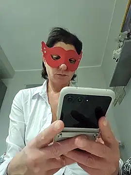 Snapshot of Vagabondainnamorata chatting on February 19, 6:26 pm Vagabondainnamorata online show from February 19, 6:26 pm