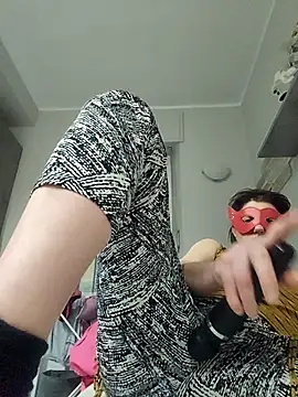 Snapshot of Vagabondainnamorata chatting on March 6, 7:54 pm Vagabondainnamorata online show from March 6, 7:54 pm