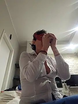 Snapshot of Vagabondainnamorata chatting on March 21, 4:17 am Vagabondainnamorata online show from March 21, 4:17 am