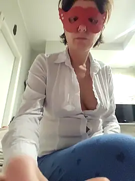 Snapshot of Vagabondainnamorata chatting on March 25, 4:51 am Vagabondainnamorata online show from March 25, 4:51 am