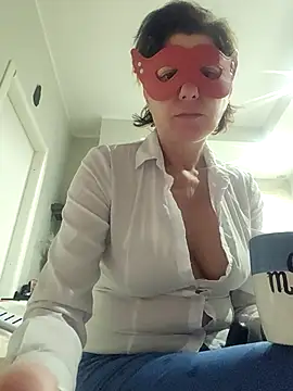 Snapshot of Vagabondainnamorata chatting on March 31, 2:57 am Vagabondainnamorata online show from March 31, 2:57 am