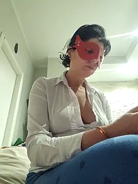 Snapshot of Vagabondainnamorata chatting on April 5, 4:20 am Vagabondainnamorata online show from April 5, 4:20 am