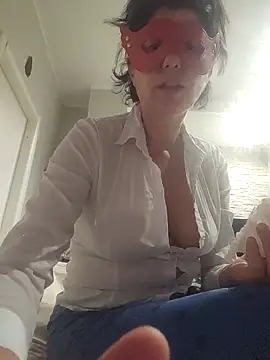 Snapshot of Vagabondainnamorata chatting on April 6, 4:46 am Vagabondainnamorata online show from April 6, 4:46 am