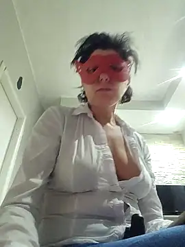 Snapshot of Vagabondainnamorata chatting on April 13, 2:50 am Vagabondainnamorata online show from April 13, 2:50 am