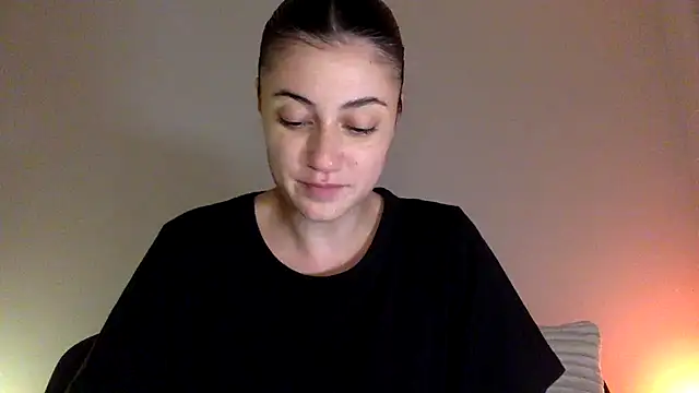 Snapshot of AussieTurkishDelight24 chatting on December 8, 11:03 am AussieTurkishDelight24 online show from December 8, 11:03 am