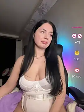 BellaaNoir online show from April 29, 7:53 pm