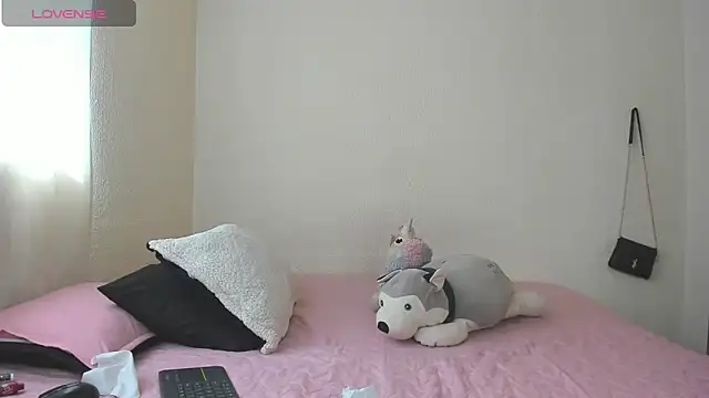 Hannah Baileyy online show from February 22, 6:52 pm