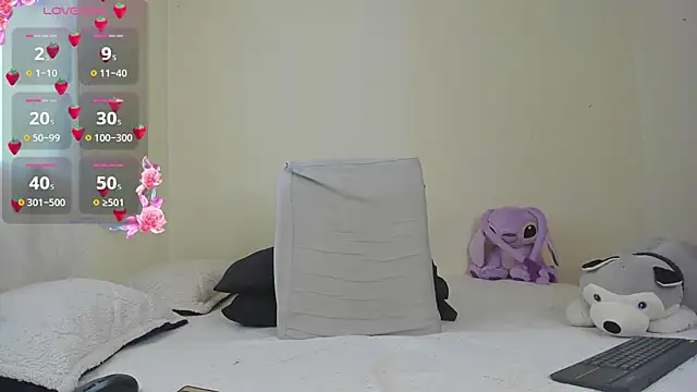 Hannah Baileyy online show from March 16, 6:55 pm