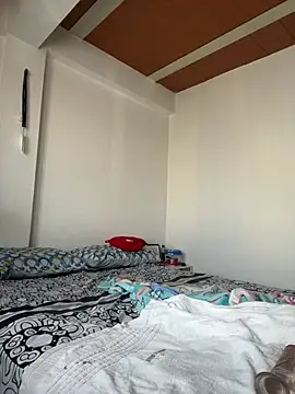 Snapshot of LollaByer chatting on March 19, 9:05 pm LollaByer online show from March 19, 9:05 pm