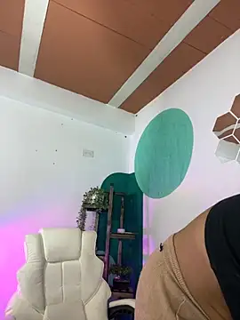 Snapshot of LollaByer chatting on September 11, 9:04 pm LollaByer online show from September 11, 9:04 pm