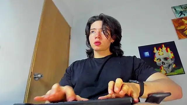 AngelBennet  online show from October 28, 10:45 pm