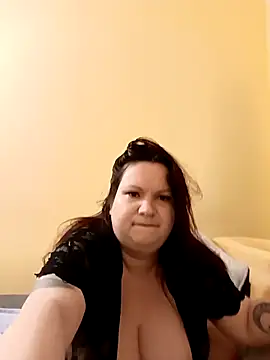 Szilvi93 online show from April 12, 6:29 am