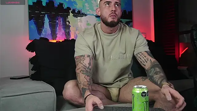 DimitriSullivan  online show from January 26, 1:52 am