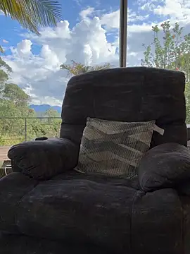 DimitriSullivan  online show from October 23, 8:29 pm