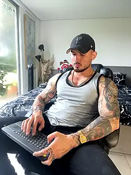 DimitriSullivan  online show from January 16, 1:48 pm